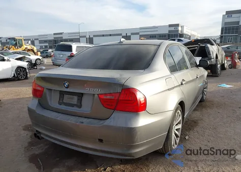 2011 BMW 328I z USA, uszkodzony, nr VIN WBAPH7C56BE681422
